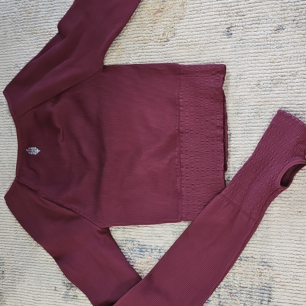 Free People Movement‎ Burgundy Long Sleeve Crop Top Size XS